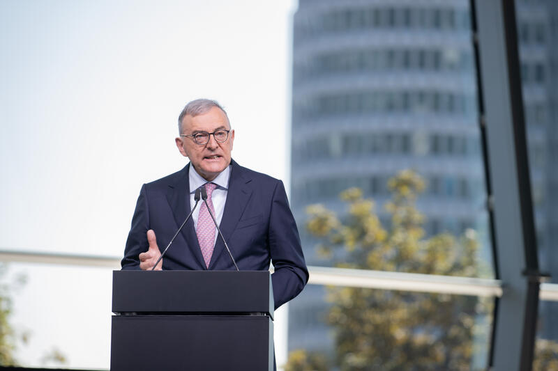 Norbert Reithofer bei der Jubiläumsfeier zu 50 Jahre BMW-Vierzylinder Hochhaus am 22.7.2022 in der BMW Welt in München.   --   Norbert Reithofer at the 50th anniversary celebration in the BMW World in Munich, Germany on July 22nd, 2022.