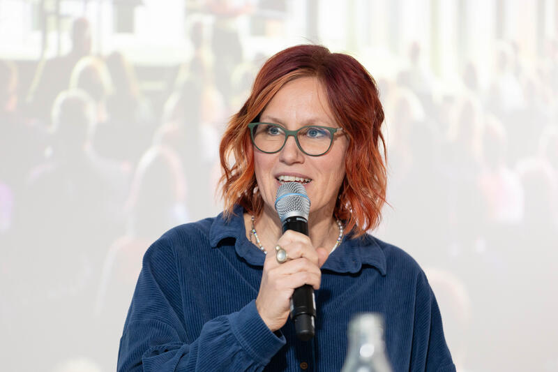 Olympiasiegerin Kati Wilhelm beim Sport Marke Medien am Media Day der ISPO 2024, einer Fachmesse und Business-Festival für die Sport-, Lifestyle-, Health- und Techindustrie am 02.12.2024 in München. -- Olympic gold medalist Kati Wilhelm at the Sport Marke Medien at the Media Day of the ISPO 2024, a trade fair and business festival fot the sports, lifestyle and tech industry on December 2nd, 2024 in Munich, Germany.