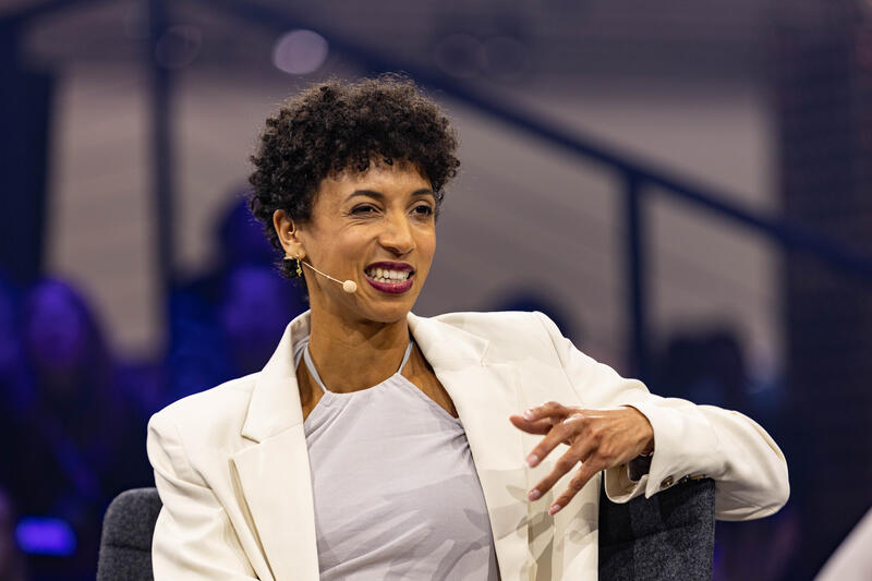 Olympiasiegerin Malaika Mihambo wird am 4.12.2024 auf der ISPO, einer Fachmesse und Business-Festival für die Sport-, Lifestyle-, Health- und Techindustrie, in München interviewt. -- Olympic Gold Medalist Malaika Mihambo getting interviewed at the ISPO, a trade fair and business festival fot the sports, lifestyle and tech industry, on Decmeber 4, 2024 in Munich, Germany