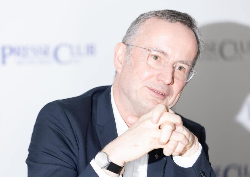 Der Landesbischof der evangelischen Landeskirche Bayern Christian Kopp spricht am 30.01.2025 im Presseclub München.   --   The Bavarian Protestant Regional Bishop Christian Kopp in the Munich Pressclub on January 30, 2025 in Munich, Germany.