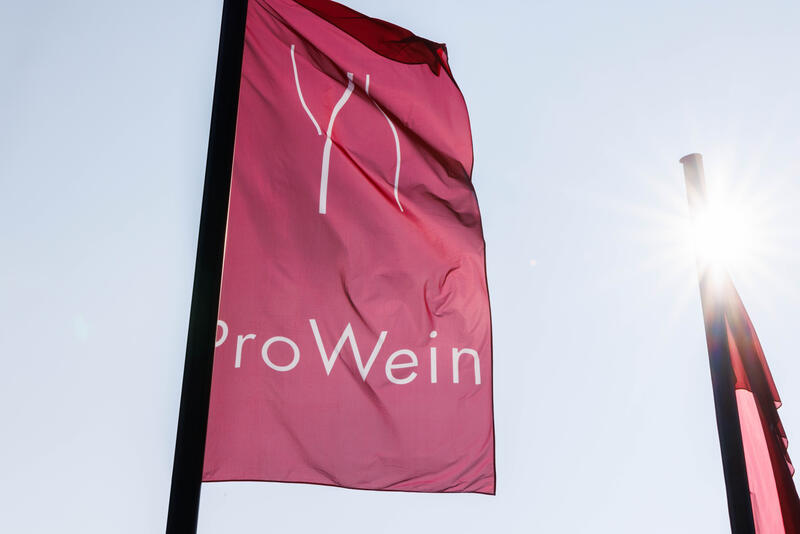 Impressionen von der " ProWein 2025 - Internationale Fachmesse Weine und Spirituosen " am 16.03.2025 in Düsseldorf. *** Impressions from the " ProWein 2025 - International Trade Fair for Wines and Spirits " on March 16, 2025, in Duesseldorf.