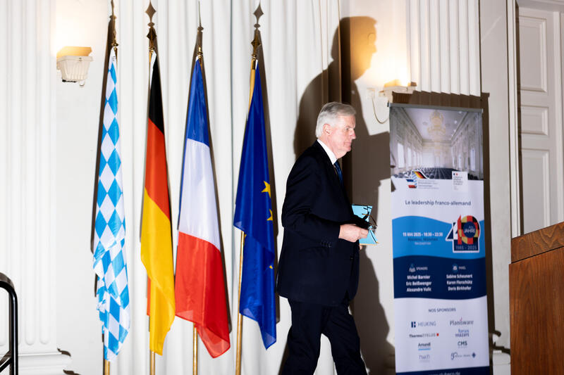 Michel Barnier, LR, ehem. Premierminister, Außenminister, Landwirtschaftsminister, EU- Kommissar, bei der Feier zu 40 Jahre Club Éco - Deutsch-französischer Wirtschaftsclub in Bayern am 15.05.2025 im Max-Joseph-Saal der Residenz in München.   --   Michel Barnier, LR, former prime minister of France and EU commissioner, at the celebration of 40 years of the Club Eco - German-French Economic Club in Bavaria on May 15, 2025 in the Max-Joseph-Saal in the residence in Munich, Germany.