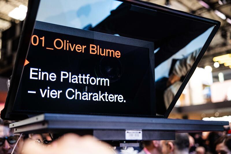 Vorstandsvorsitzender Oliver Blume bei der Pressekonferenz von Volkswagen Gruppe am Media Day der IAA Mobility am 08.09.2025 in München.   --   CEO Oliver Blume at the press conference of Volkswagen Group on the Media Day of the IAA Mobility on Septmber 08, 2025 in Munich, Germany.