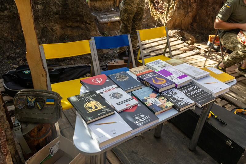 Konzert und Vortrag der vierköpfigen Gruppe der Cultural Forces bei der 32. Brigade. Fotografiert am 6. September 2025.      Concert and lecture by the four-member Cultural Forces group at the 32nd Brigade. Photographed on September 6, 2025.