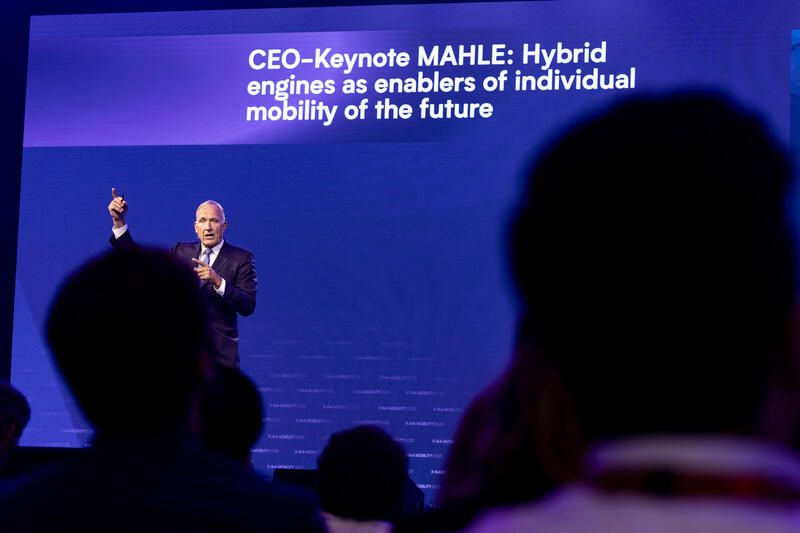 Franz Arnd, CEO Mahle, bei der IAA Conference auf der IAA Mobility am 09.09.2025 in München.   --   Mehmet Franz Arnd, CEO Mahle, at the IAA Conference at the IAA Mobility on September 9, 2025 in Munich, Germany.