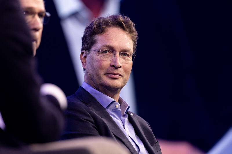 Ola Källenius, CEO Mercedes-Benz, bei der IAA Conference auf der IAA Mobility am 09.09.2025 in München.   --   Ola Källenius, CEO Mercedes-Benz, at the IAA Conference at the IAA Mobility on September 9, 2025 in Munich, Germany.