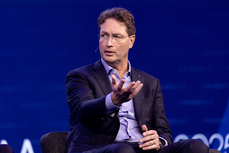 Ola Källenius, CEO Mercedes-Benz, bei der IAA Conference auf der IAA Mobility am 09.09.2025 in München.   --   Ola Källenius, CEO Mercedes-Benz, at the IAA Conference at the IAA Mobility on September 9, 2025 in Munich, Germany.