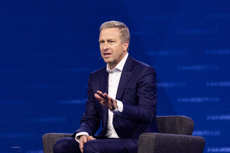 Oliver Zipse, Vorstandsvorsitzender BMW Gruppe, bei der IAA Conference auf der IAA Mobility am 09.09.2025 in München.   --   Oliver Zipse CEO BMW, at the IAA Conference at the IAA Mobility on September 9, 2025 in Munich, Germany.