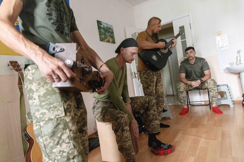 Arthur Temchenko mit seiner Kolisna Lira beim Konzert am 9. September 2025.   Arthur Temchenko with his Kolisna Lira at the concert on 9 September 2025.