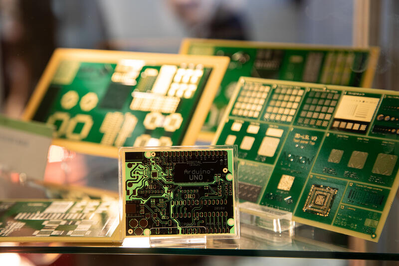 Halbleiter Platinen von Agfa bei der Lopec Messe am 24.3.2022 in München. Die LOPEC ist eine jährliche Fachmesse für gedruckte und organische Elektrinik.   -   Semiconductor circuit board Agfa at the Lopec trade fair on March 24, 2022 in Munich, Germany. The LOPEC is a yearly hold trade fair for organic and printed electrinics.