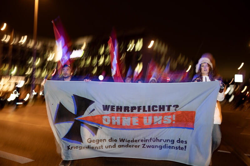 2000 Protest Against Conscription in Munich - by Alexander Pohl & Nick Nostitz