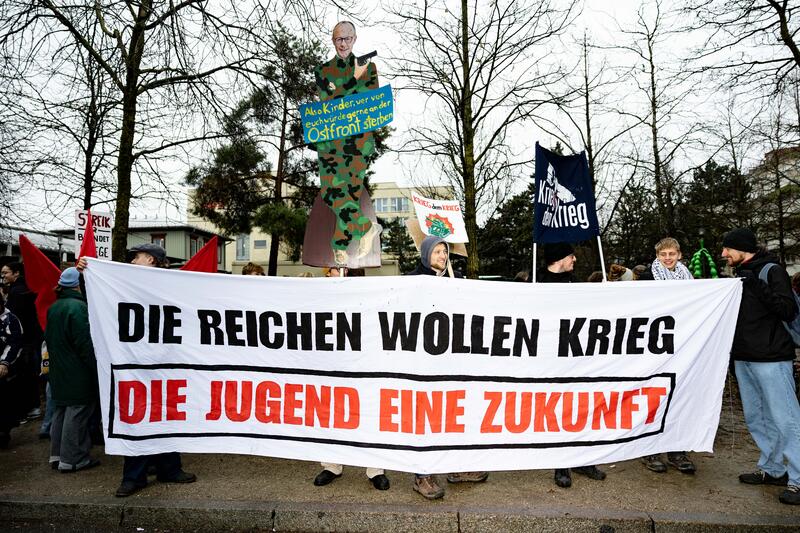 School Strike Against Conscription in Munich - Alexander Pohl