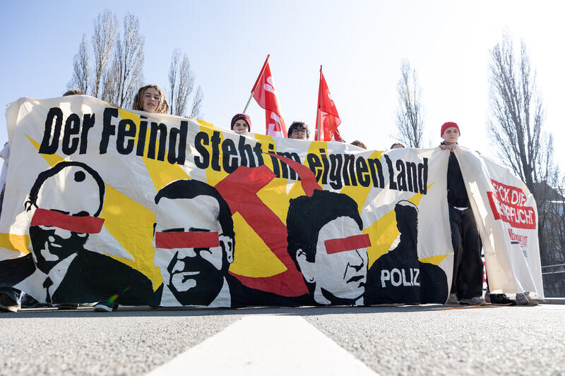 Schulstreik gegen Wehrpflicht in München - von Alexander Pohl