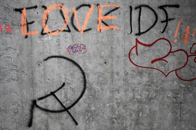 Love Fuck IDF Graffiti in München - von Nick Nostitz