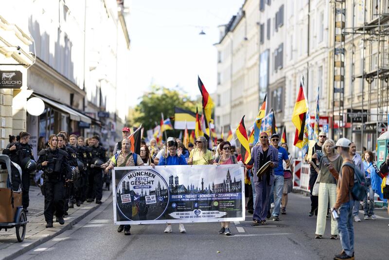 Rechtsradikale Demo und Gegenprotest in München - von Alexander Pohl