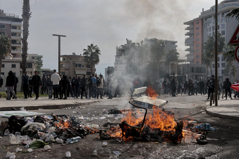 Schüler- und Studierendenproteste in Durrës, Albanien - von Raimond Lueppken