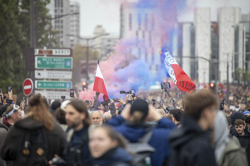 Bildungs- und Sozialproteste in Paris - von Raimond Lueppken